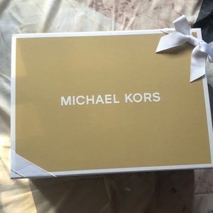 Small black MK purse